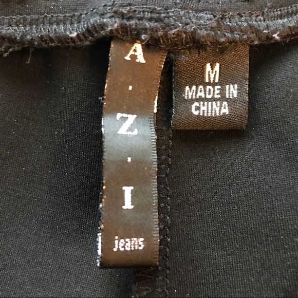 Black pull-on leggings with faux leather accents - Picture 4 of 4